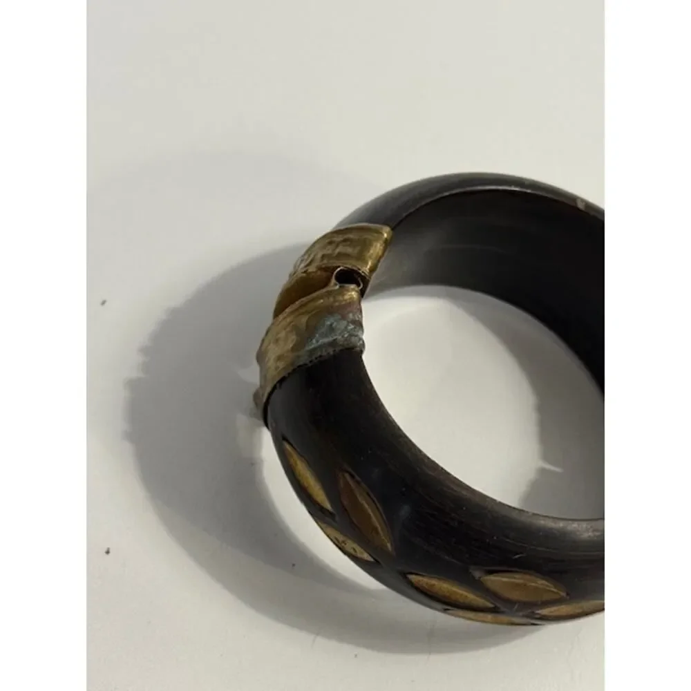 Vintage Carved Black Bone Etched Leaves Hinged Bangle Bracelet